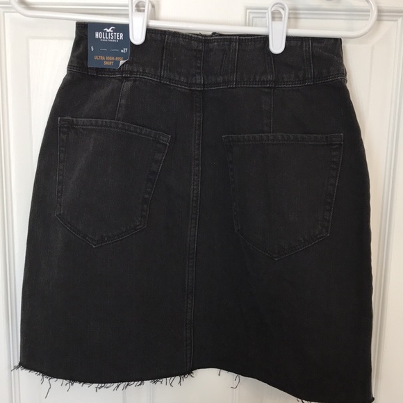 🌊 Hollister (NWT) 🌊Women’s Size 5/27 W…Ultra High Rise Black Denim Mini … - Picture 3 of 8